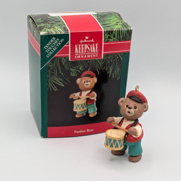 Hallmark Keepsake Fanfare Bear 1991, Tender Touches Collection, Vintage Ornament - Picture 2 of 11